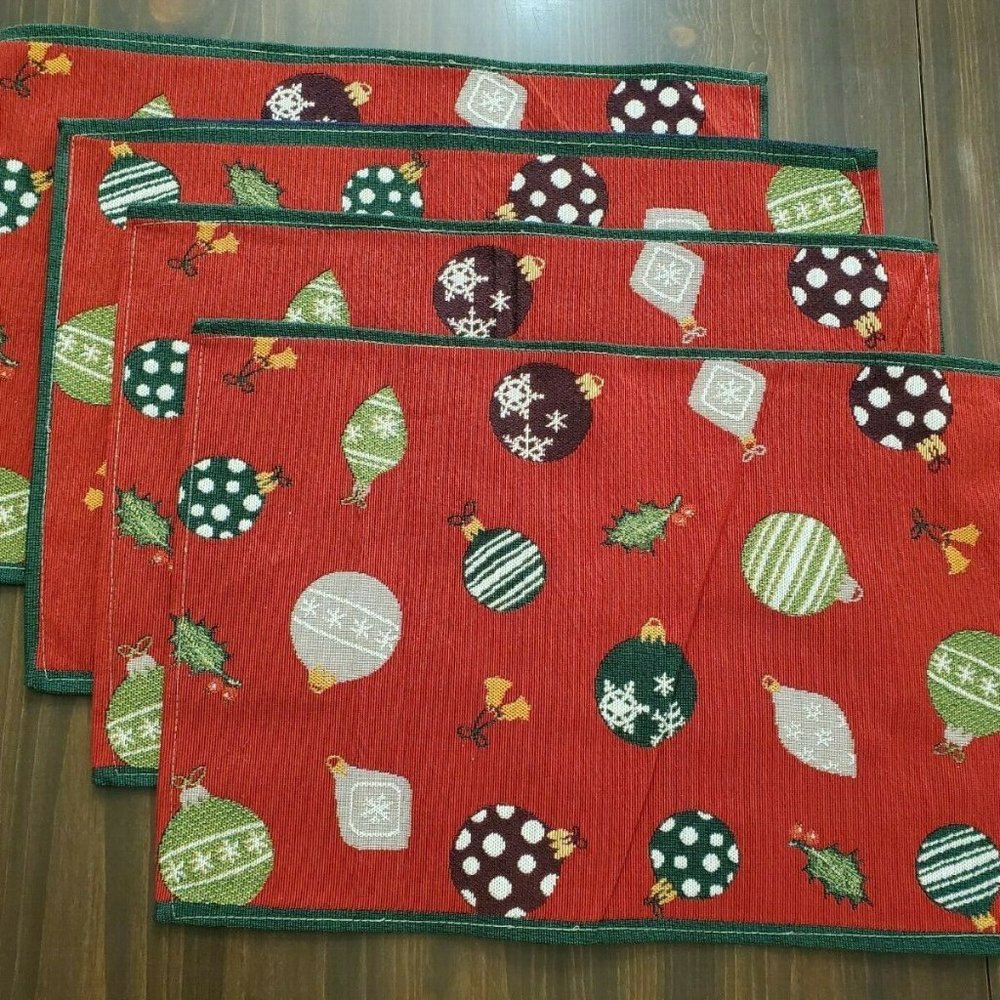 Christmas Tapestry Placemats Set 4 Red Green Gold